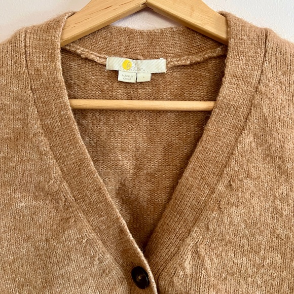 Boden Fluffy Cropped V-Neck Cardigan - Picture 6 of 8